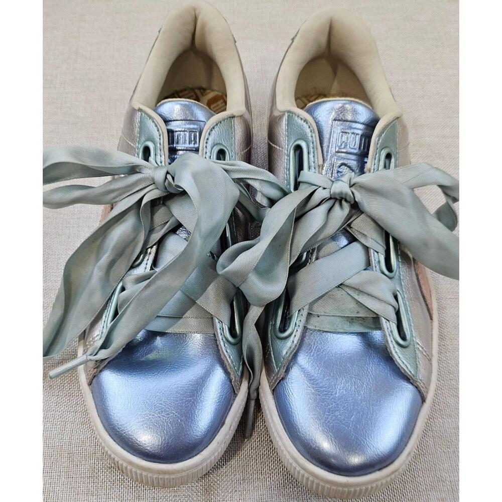 PUMA Basket Heart Sneakers Metallic Silver Blue Ribbon Laces Iridescent Womens 8
